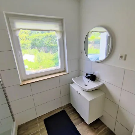 Comfy Apartment In Koenigswinter With Terrace Апартаменты Кёнигсвинтер